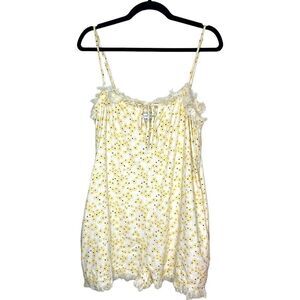 Urban Outfitters Women’s Medium Ditsy Floral Fringe Romper White Yellow